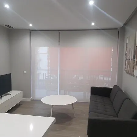 Cosy Flat Near The Beach & Town Centre Апартаменты