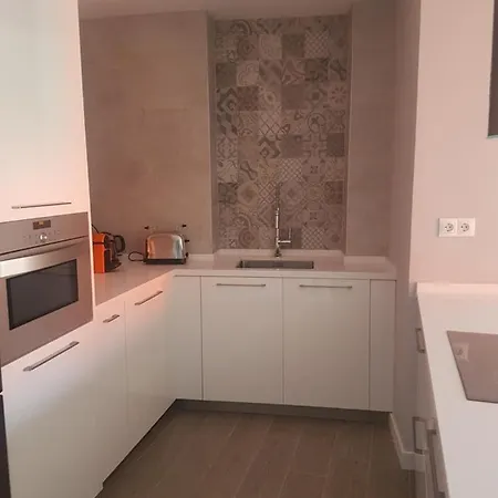 Апартаменти Cosy Flat Near The Beach & Town Centre Фуенхірола