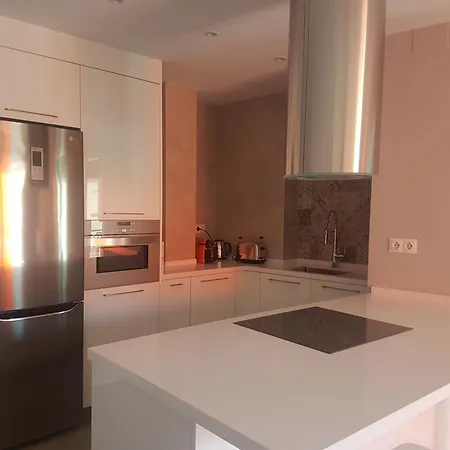 Cosy Flat Near The Beach & Town Centre Апартаменти Фуенхірола