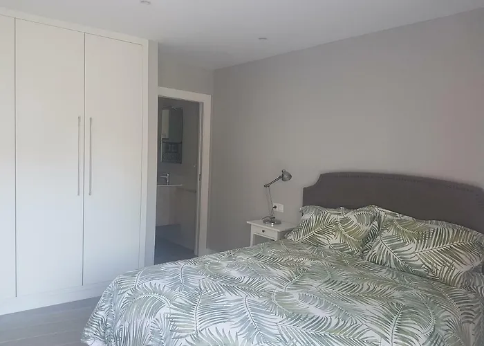 Cosy Flat Near The Beach & Town Centre 푸엔히롤라